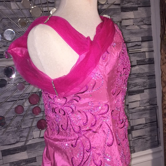 May queen prom dress 👗 size 4 - Picture 5 of 8